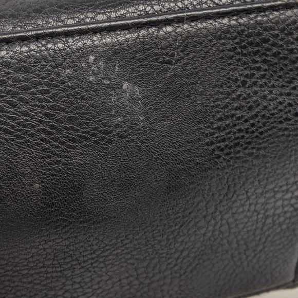 GH Bass & Co | black leather shoulder bag - Picture 5 of 7